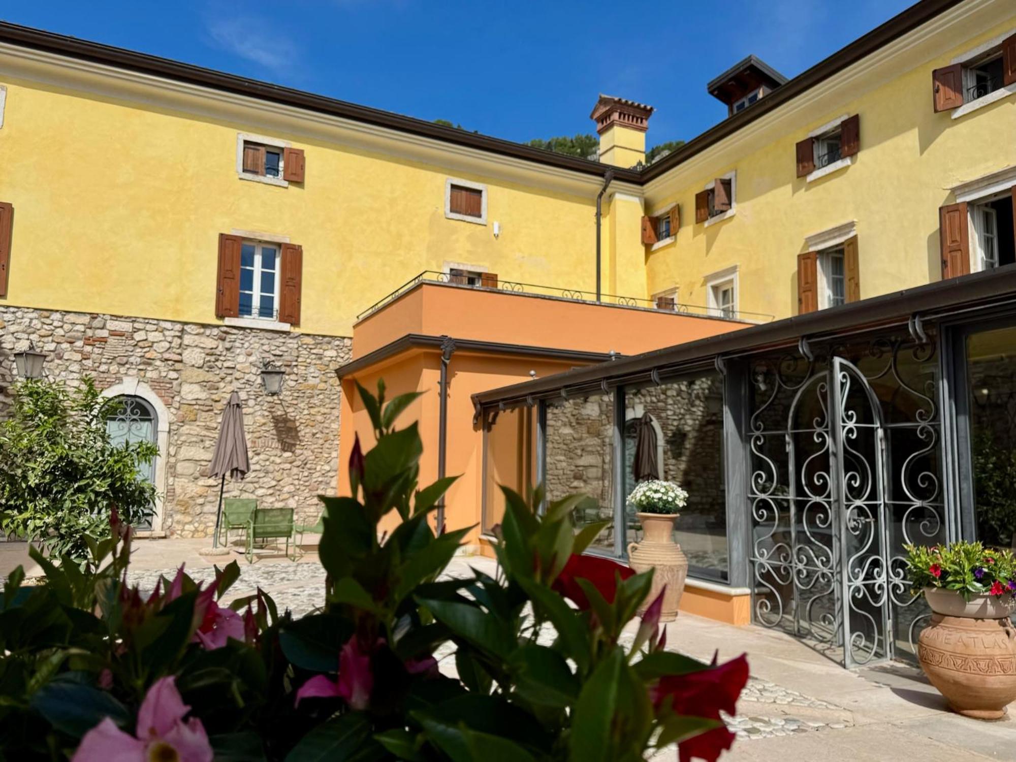 Corte Impero Hotel & Restaurant Affi Esterno foto